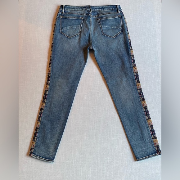 Driftwood Jeans - Picture 6 of 8